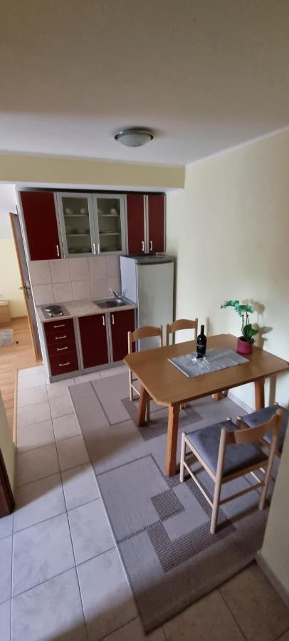 Apartmani Italo Biograd Na Moru Buitenkant foto