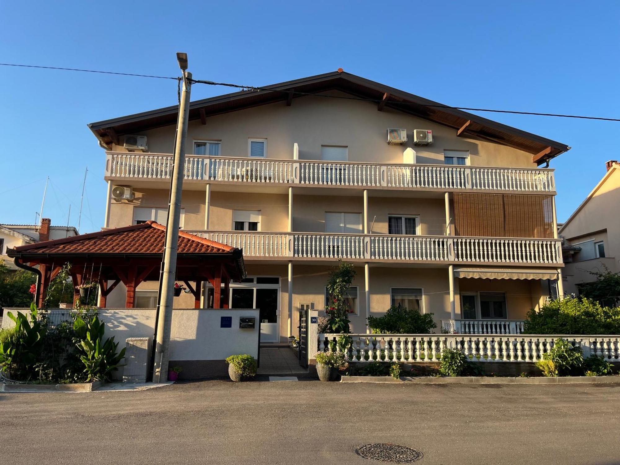 Apartmani Italo Biograd Na Moru Buitenkant foto