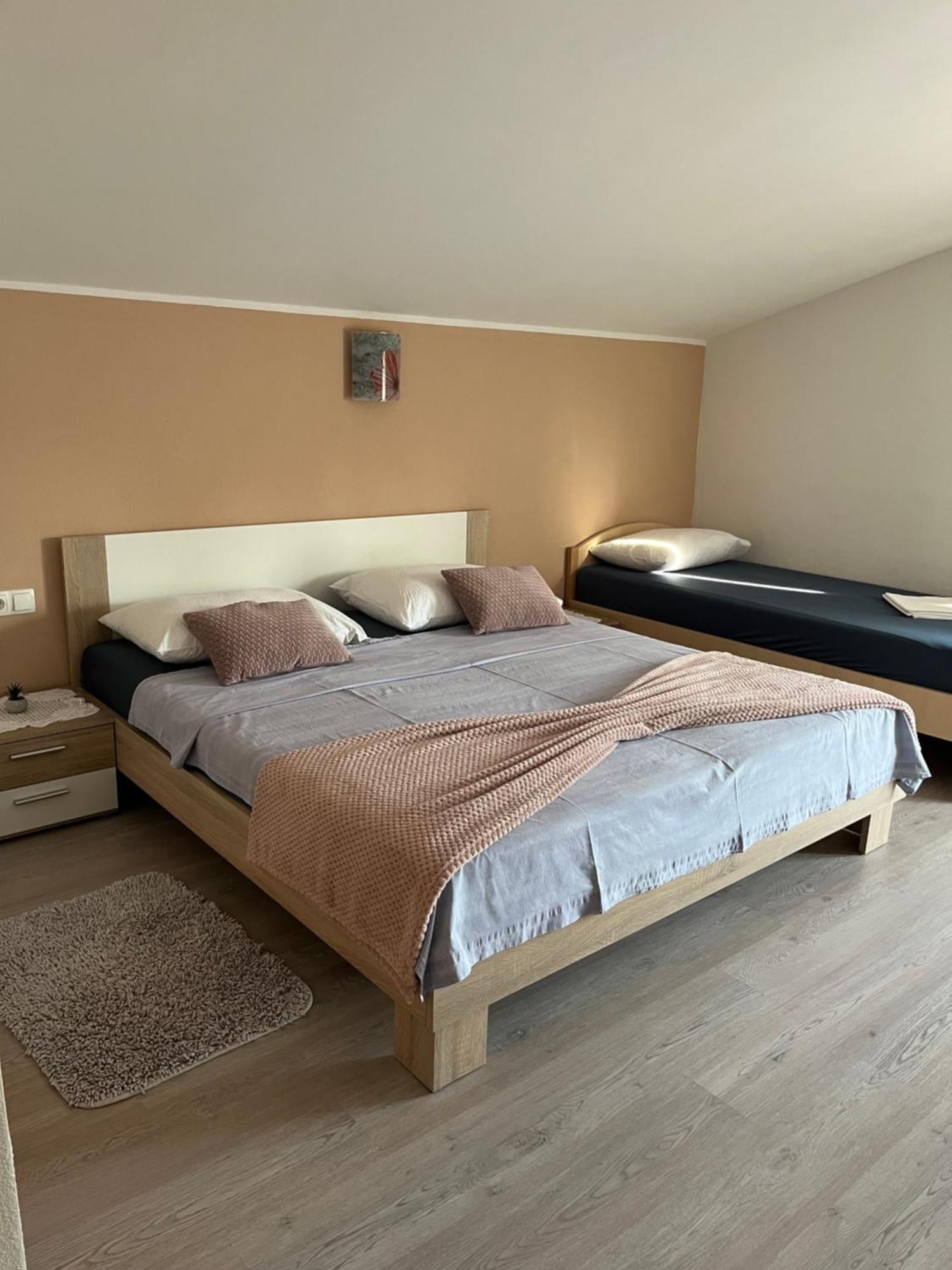 Apartmani Italo Biograd Na Moru Buitenkant foto