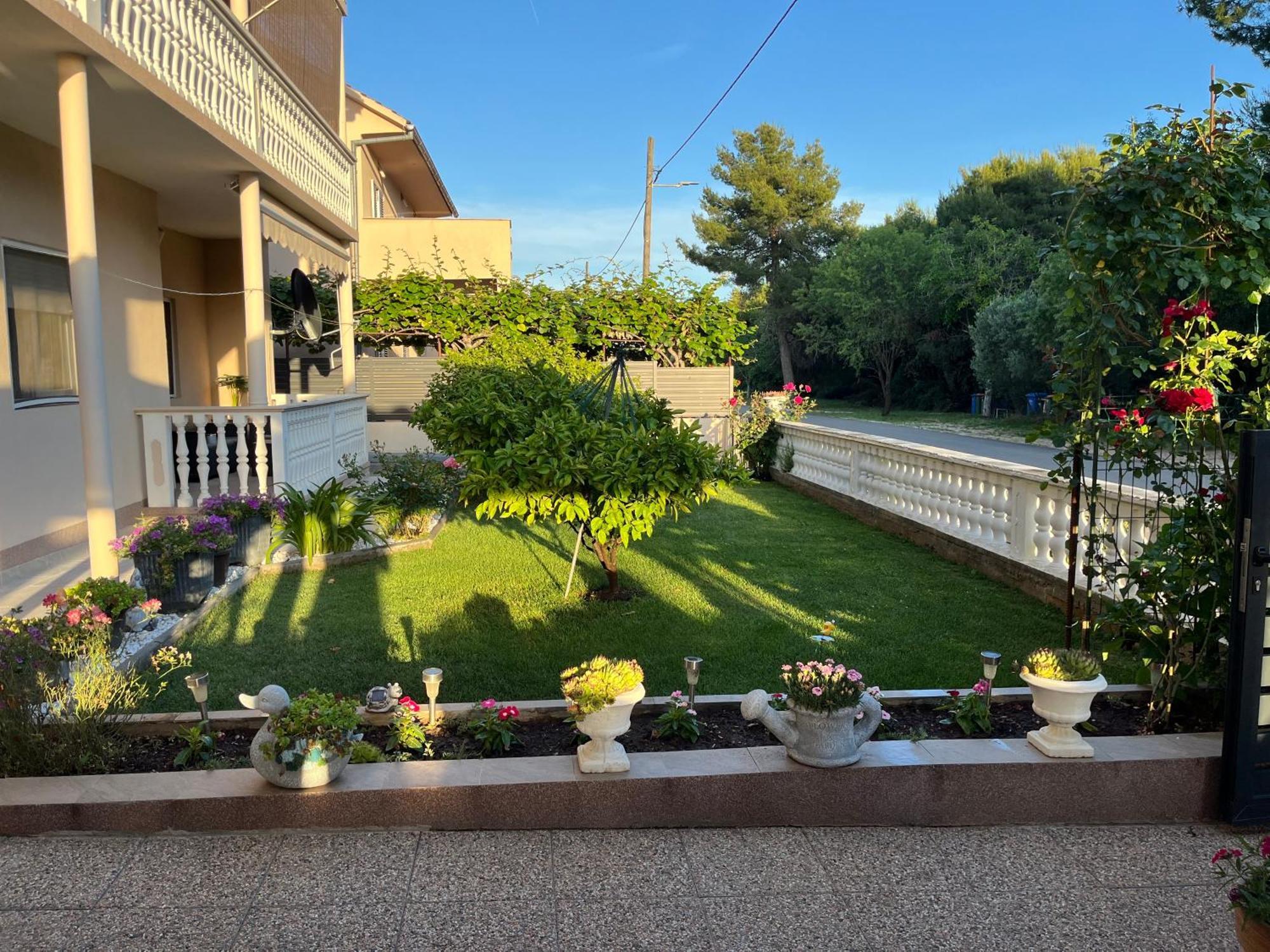 Apartmani Italo Biograd Na Moru Buitenkant foto
